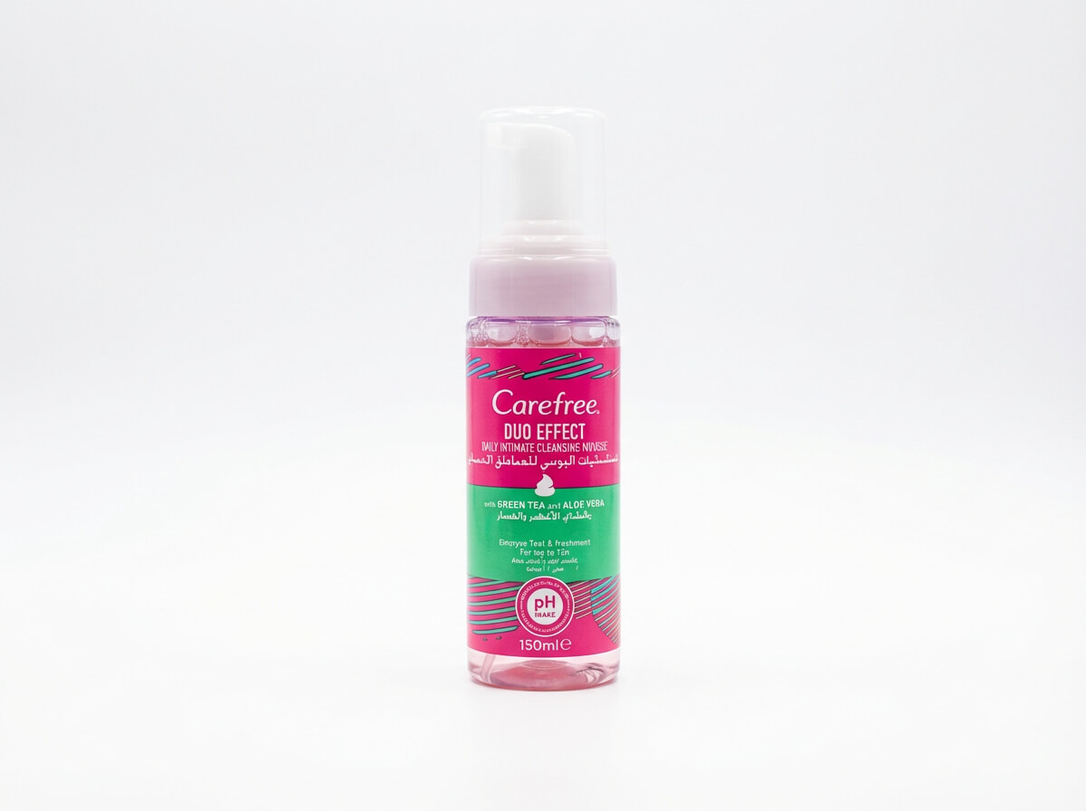 Carefree Duo Effect Daily Intimate Cleansing Mousse with Green Tea and Aloe Vera